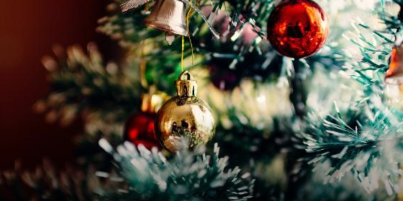 How to Stay COVID Safe at Home This Christmas 