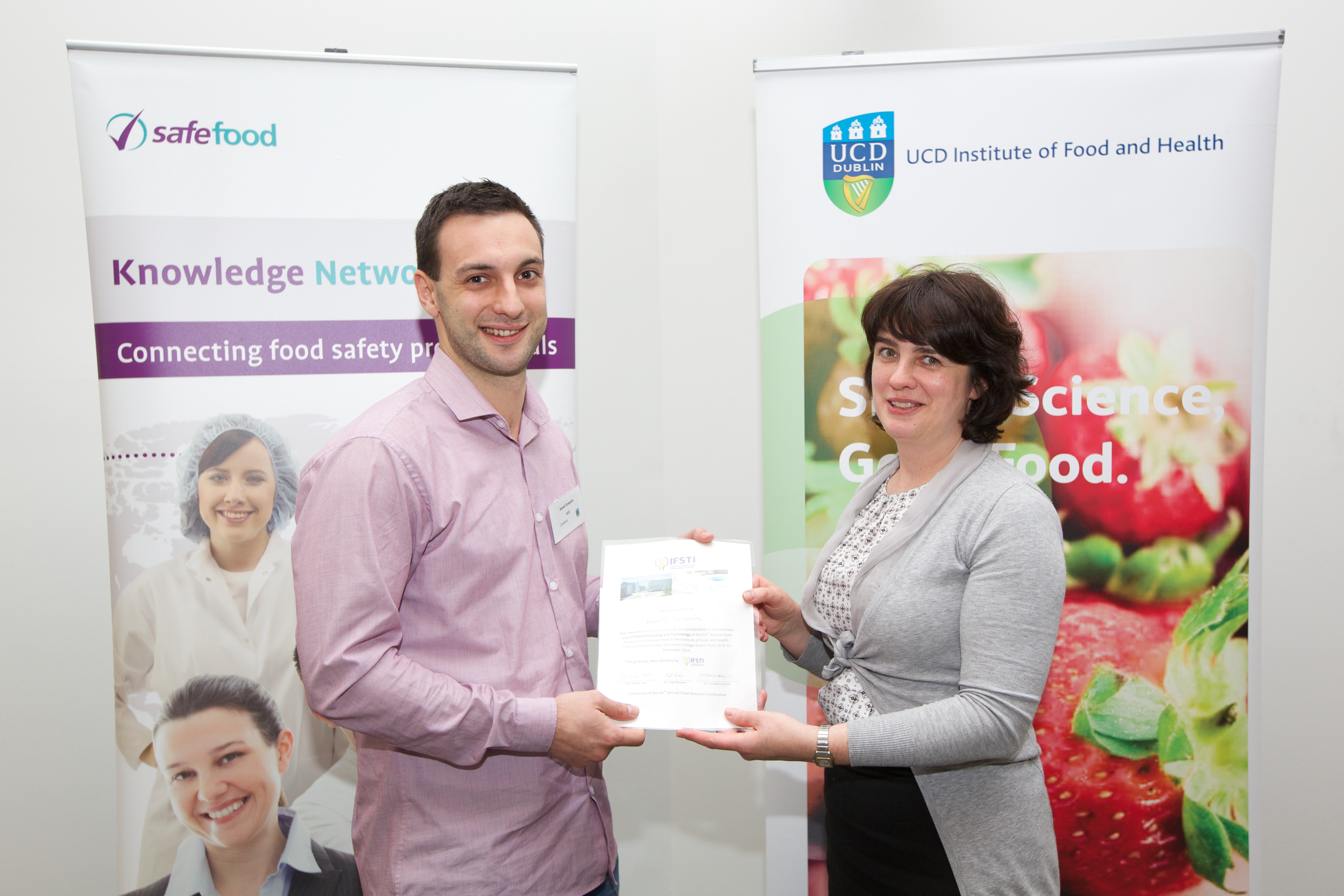 Best Oral Presentation awarded to UCC PhD candidate.