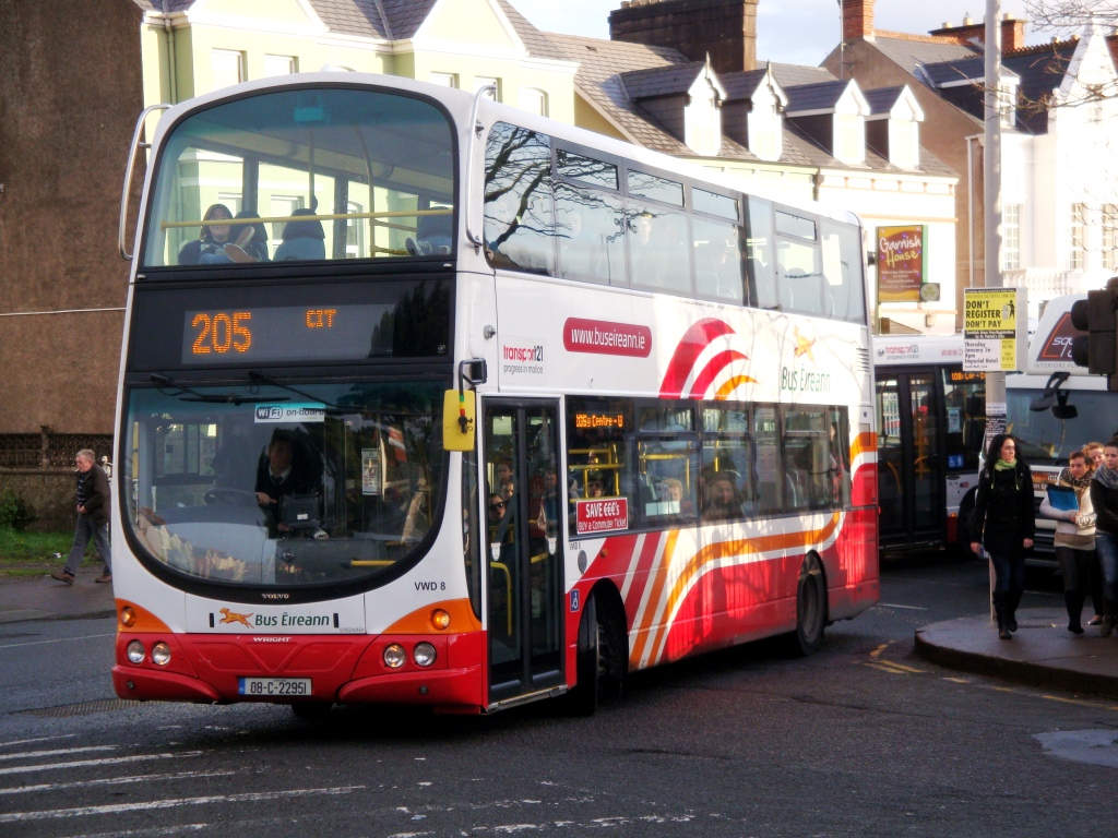 Bus Eireann Nightrider bus services at Weekends