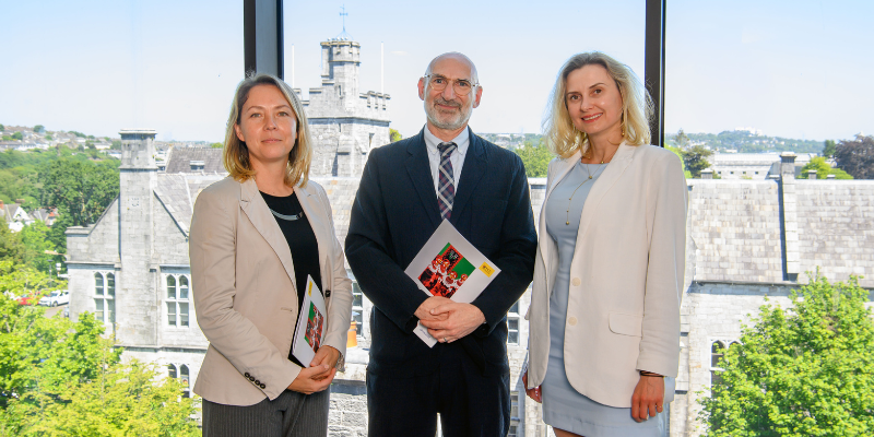 Pictured left to right: Dr Tatiana Vagramenko, UCC; Professor James Kapalo, UCC; and Dr Olha Oseredchuk, Global Coalition of Ukrainian Studies.