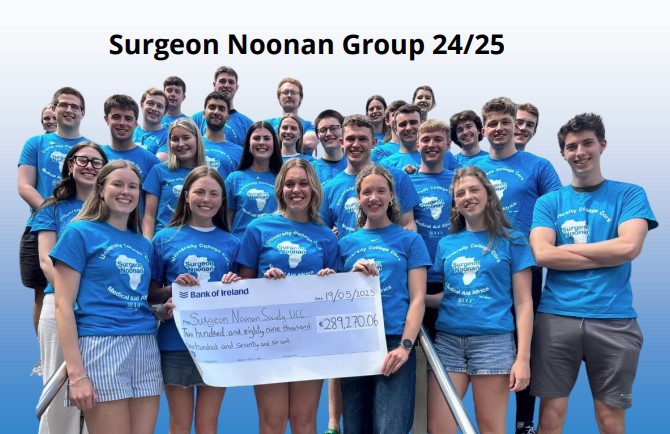 Surgeon Noonan Group with Cheque Surgeon Noonan Group with Cheque