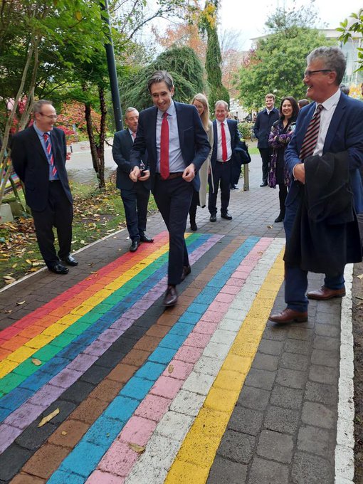 Minister Simon Harris TD visits UCC