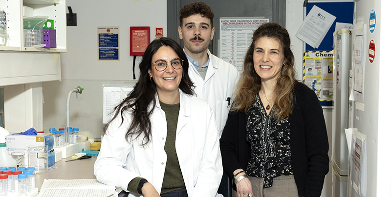 Dr Elisa Cintado Reyes, Dr Federico Granziera IRC awardees with Dr Maria Rodriguez Aburto