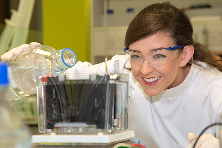 Shona Cronin, 4th year Genetics, UCC, who received a 2016 Biochemical Society Summer Vacation Studentship.