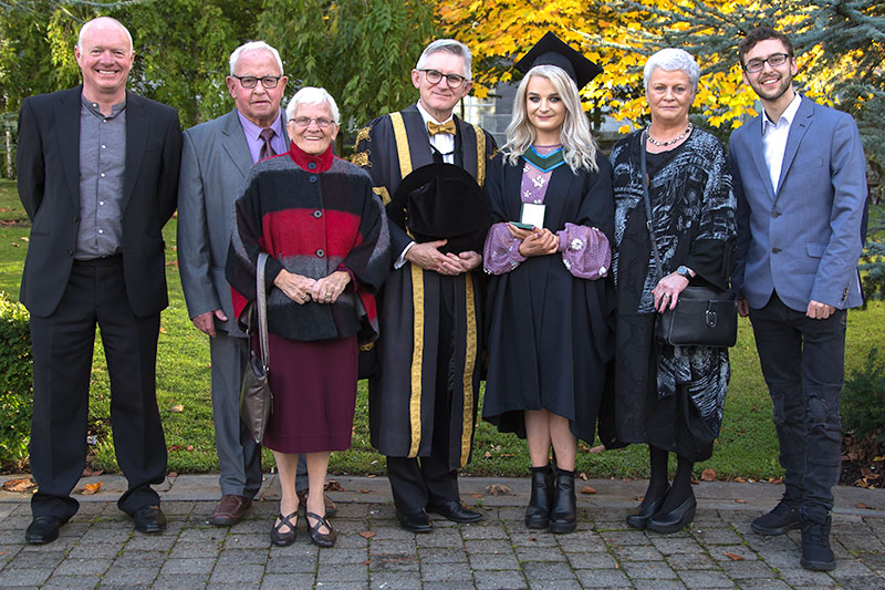 Róisín with her family, her parents, Noirin and Declan Cassidy, her grandparents, Pauline and Pat O‘Riordan, and her boyfriend, Ross O’Neill.