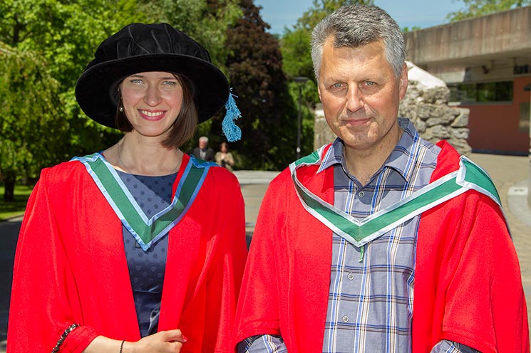 Dr Alina Kondrashina and Professor Dmitri Papkovsky 