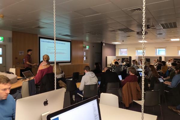 Digital Humanities hosts Tableau workshop