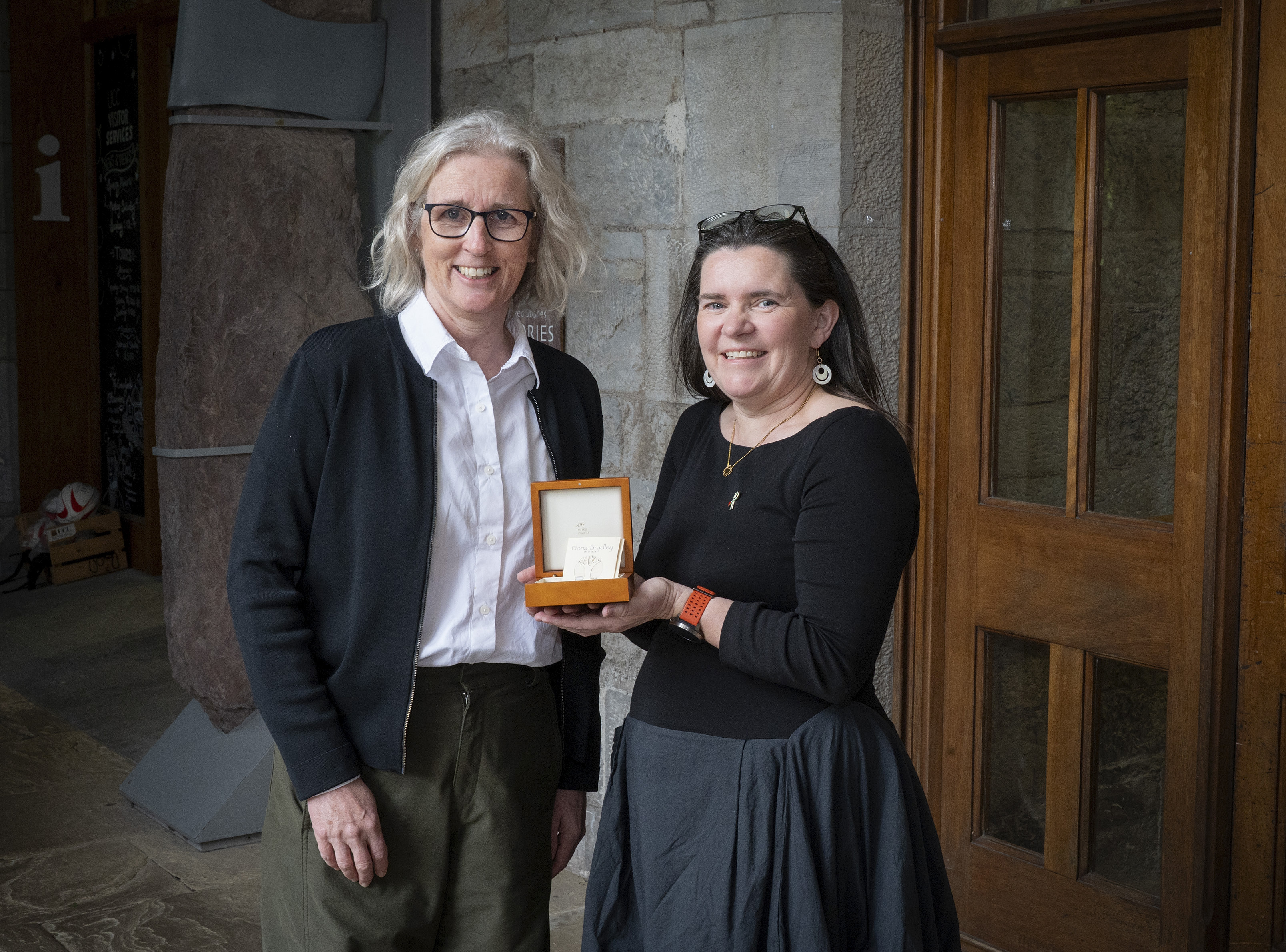Professor Susan Smith presenting the Fiona Bradley Award to Dr Anna Marie Naughton