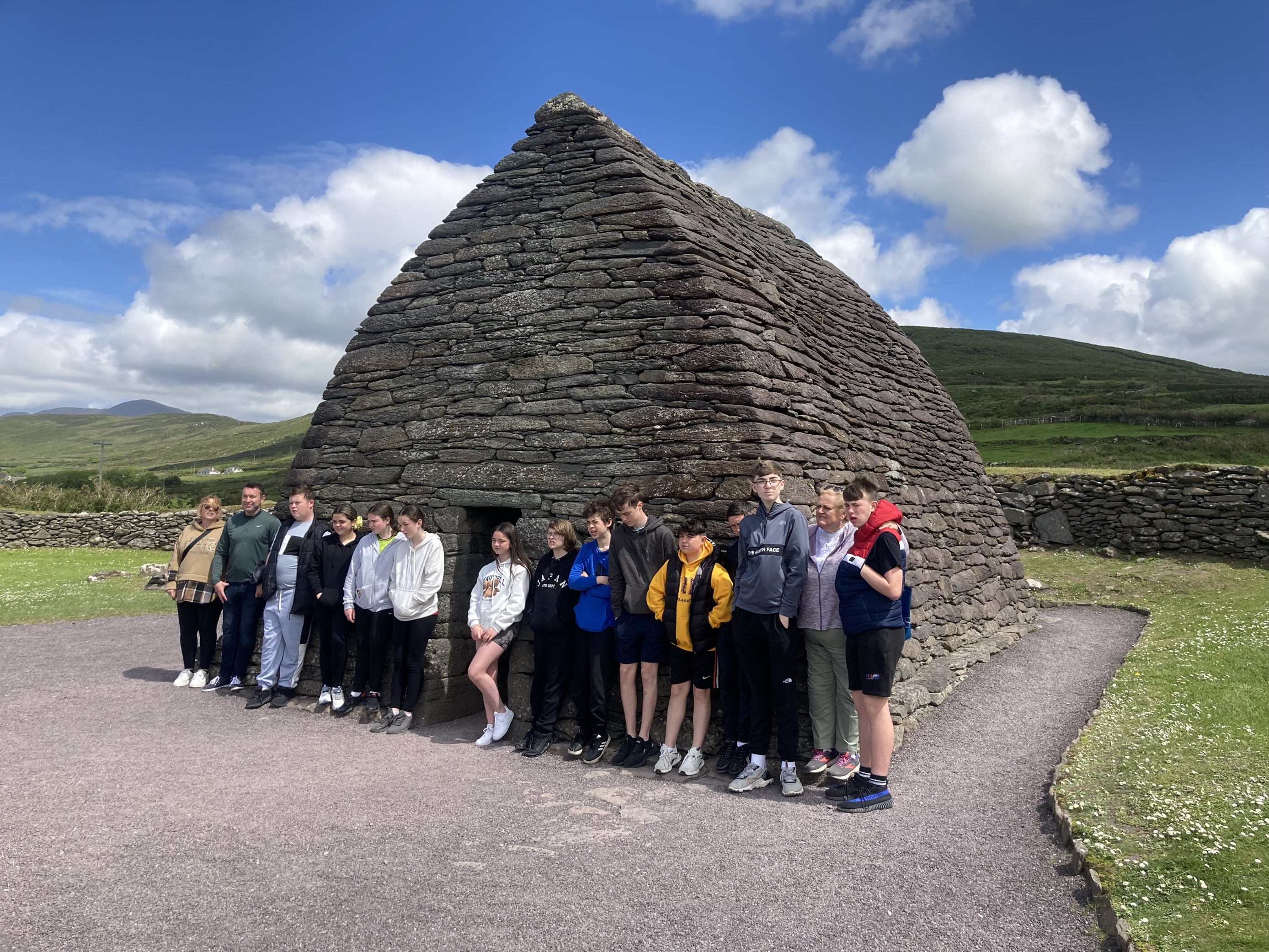 Barr na gCnoc: Scéim Chónaitheach sa Ghaeltacht, Bealtaine 2024