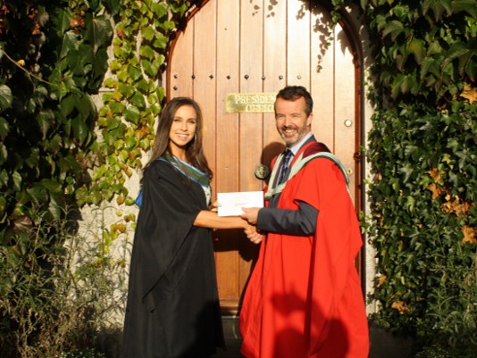 Rebecca Weldon wins Johnson and Johnson BSc Biotechnology Prize
