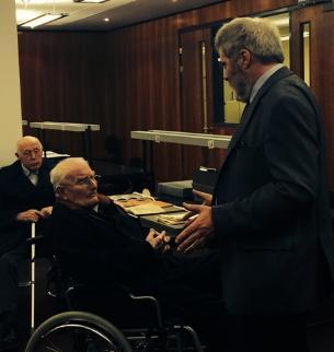 Fr James Mulcahy and Prof Pádraig Ó Macháin on the occasion of the donation to UCC of his father’s books and papers/ An tOll. Pádraig Ó Macháin agus an tAth. James Mulcahy (mac le Séamus Ó Maolchathaigh, údar An gleann agus a raibh ann) nuair a bronnadh leabhair agus cáipéisí a athar ar an gColáiste Ollscoile le déanaí