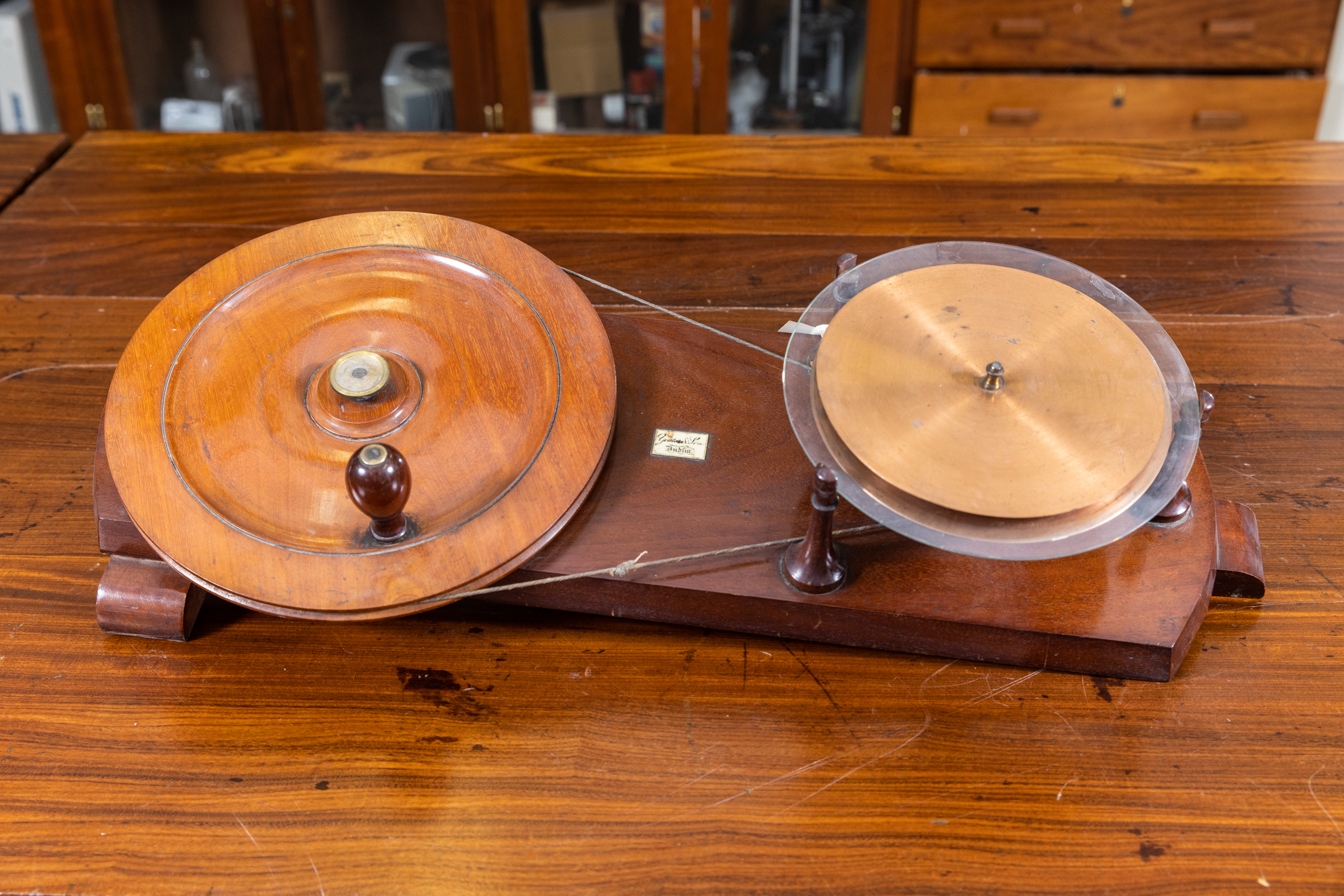 Arago Disc Apparatus\n