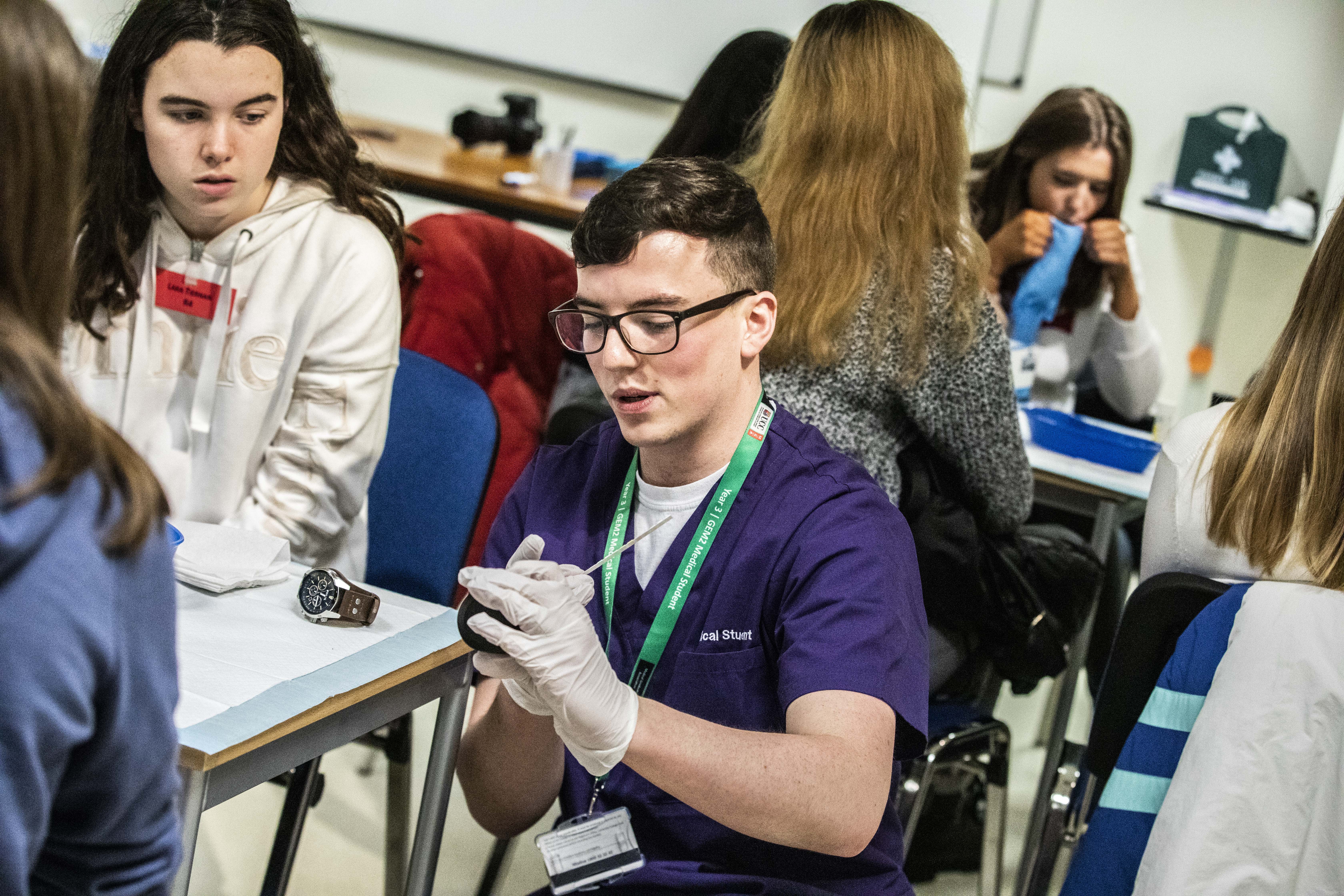 Doctor for a day - UCC Transitions Students into Medicine