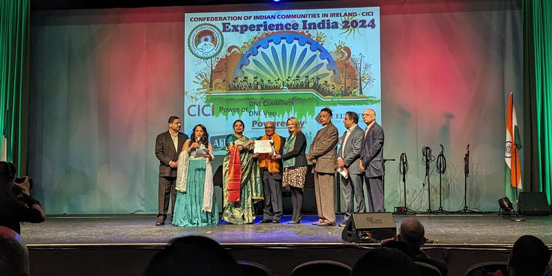 Dr Lekha Menon Margassery receives award from Indian community in Ireland