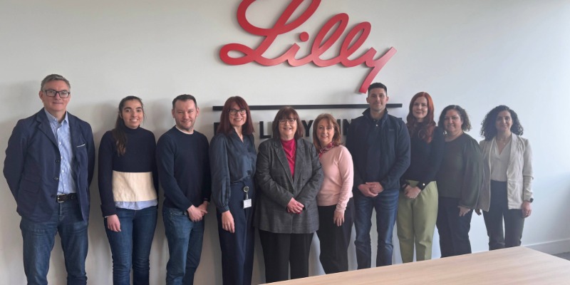 L to R: Dr. Florence McCarthy (UCC School of Chemistry, Future Pharmaceuticals), Natalia Blas Gallego (Lilly Scholar), Michael Carroll (Industry mentor & Advisor, Eli Lilly), Dr. Noreen Lynch (VP- Technical Services/Manufacturing Science for API Network), Prof. Anita Maguire (Director, UCC Future Pharmaceuticals and Head of School of Chemistry UCC), Jean Casey (Director of Corporate Affairs, Eli Lilly & Company), Dr. Cillian McCabe PhD FRSC (Senior Scientific Director: Global Biologics, Eli Lilly & Company), Claire Kelly (Lilly Scholar), Sabá Loftus (Head of Philanthropy, UCC), Prof. Elena Matsa.