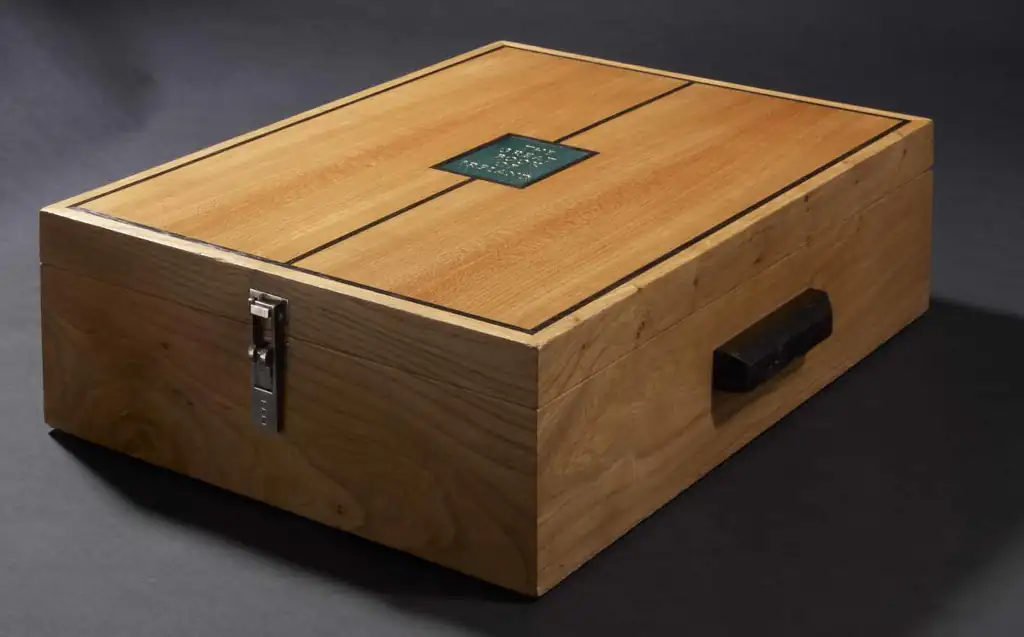 The pressure box made from Elm and Bog Oak from Thoor Ballylee