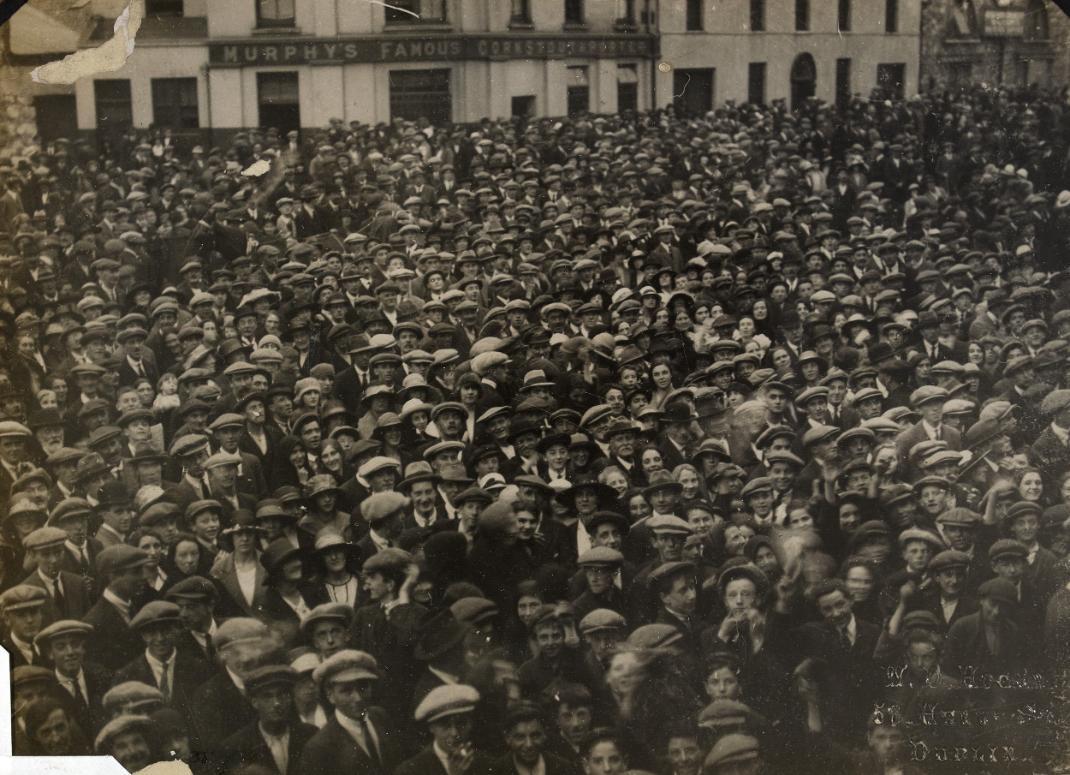Crowds in Cork city welcome back Free State troops after their arrival in Passage West, Cork, August 1922.