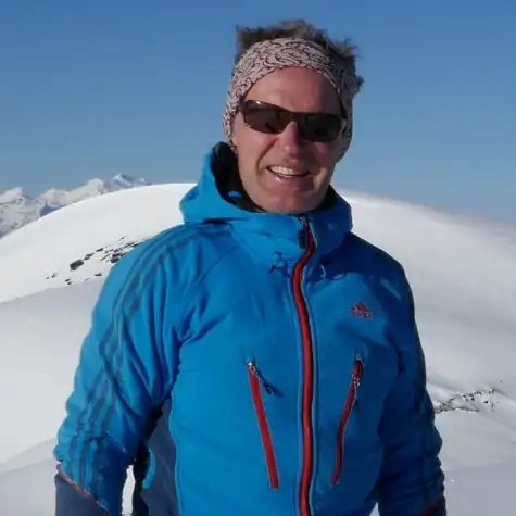 Dr Andreas Zahn