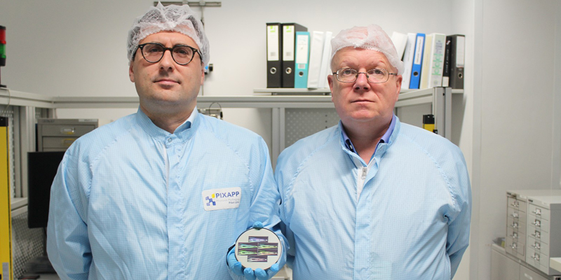 Photo (L-R): Dr Padraic Morrissey, Senior Technology Programme Manager, Tyndall National Institute and Mr Martin O’Connell, Head of EU Programmes in IPIC, the SFI Centre for Photonics at Tyndall.