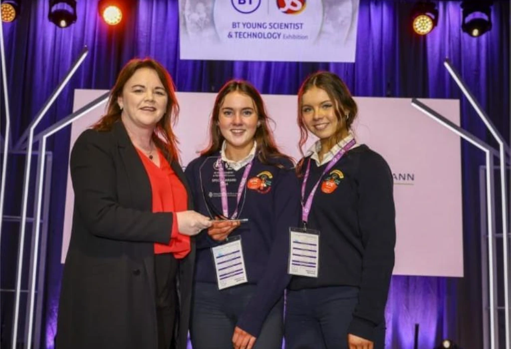 Photo: Miriam Finn (L) and Kate McEvoy (R) receiving the FSAI award at the 2024 BT Young Scientist Competition held in Dublin.
