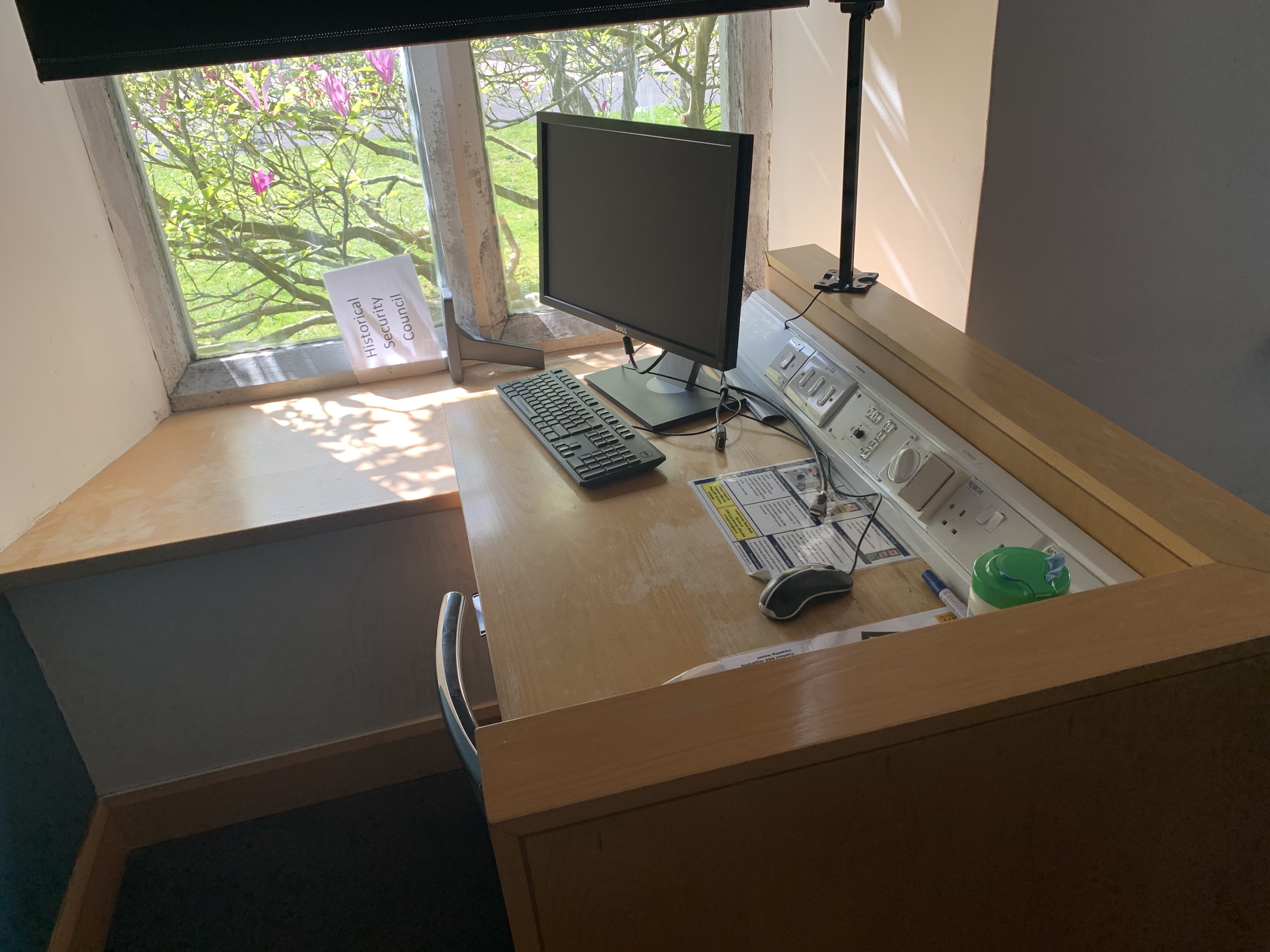 Photo of the desk in West Wing W5