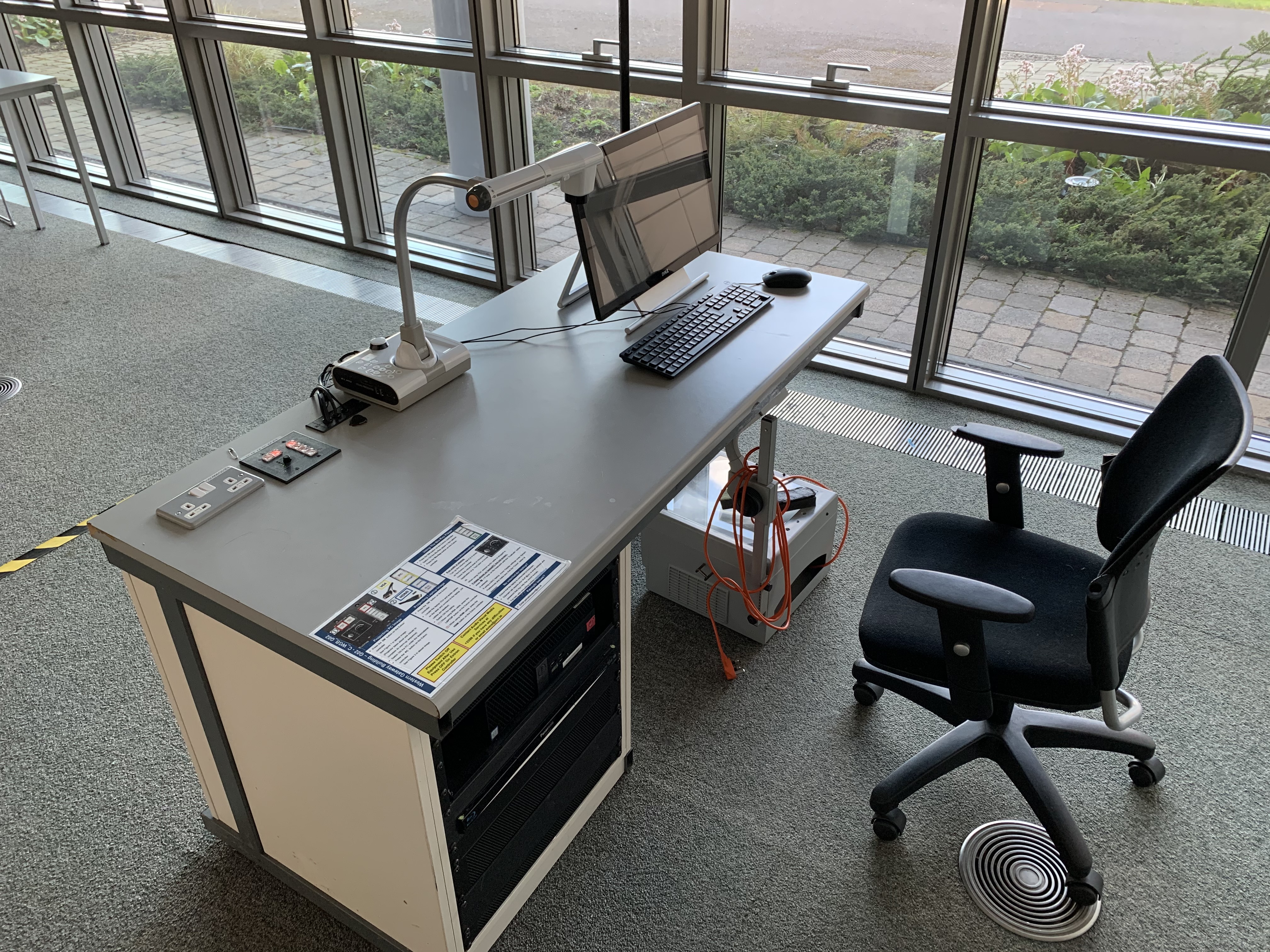 Photo of the desk in WGB G.02