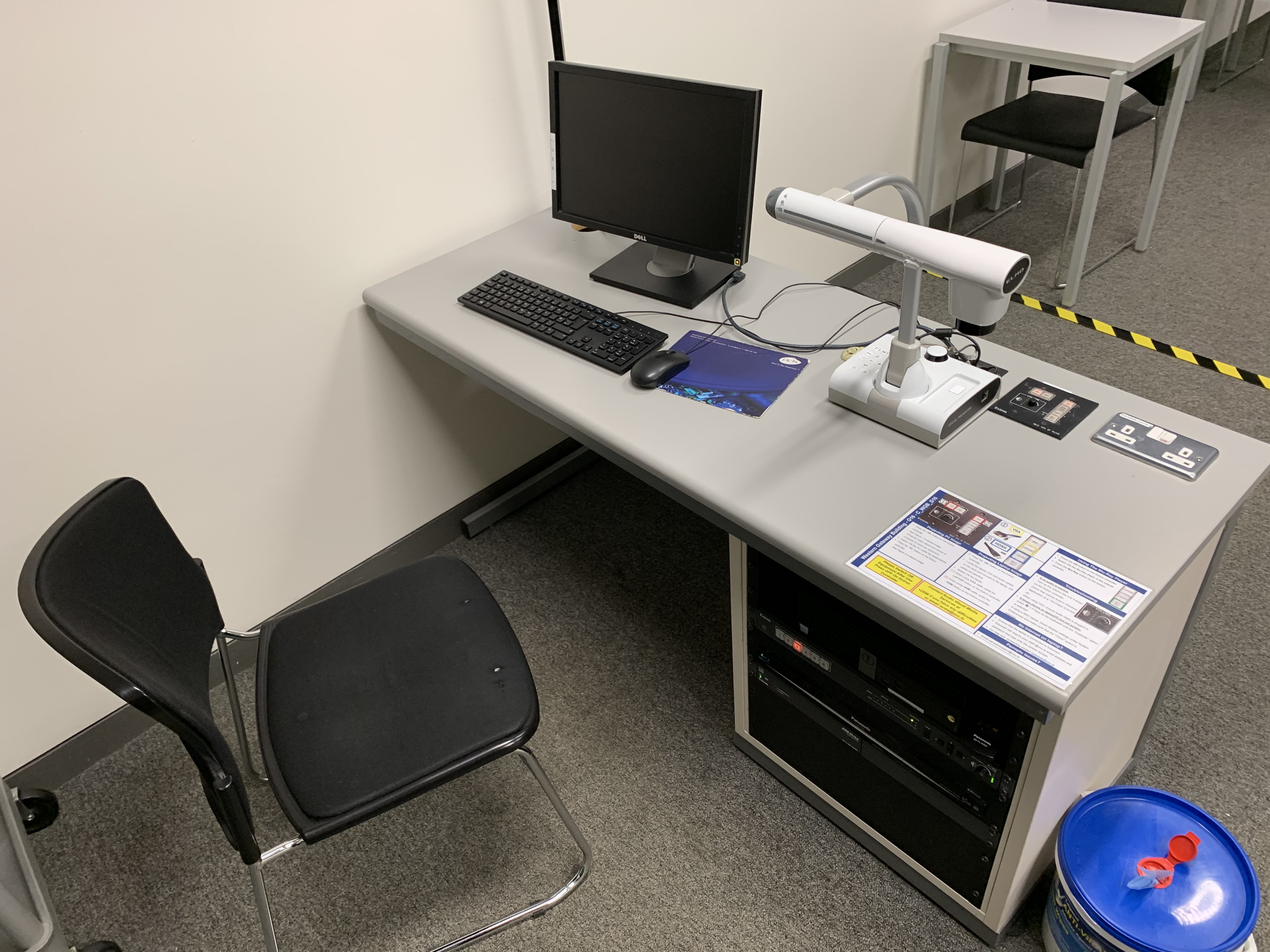 Photo of the desk in WGB G.16
