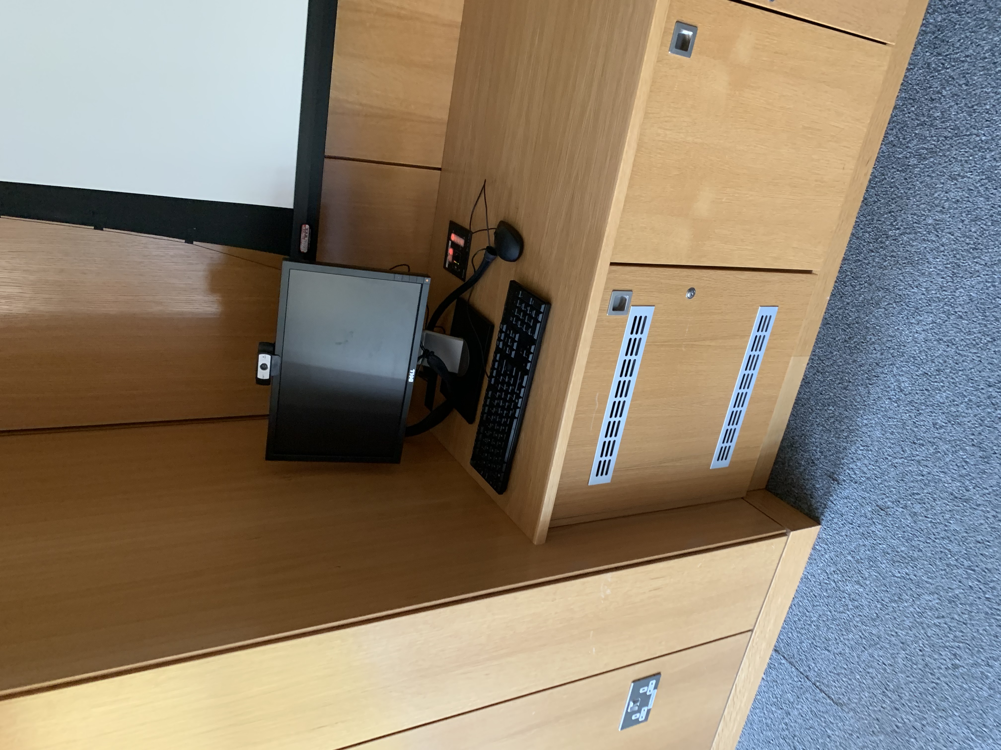 Photo of the desk in WGB 2.26