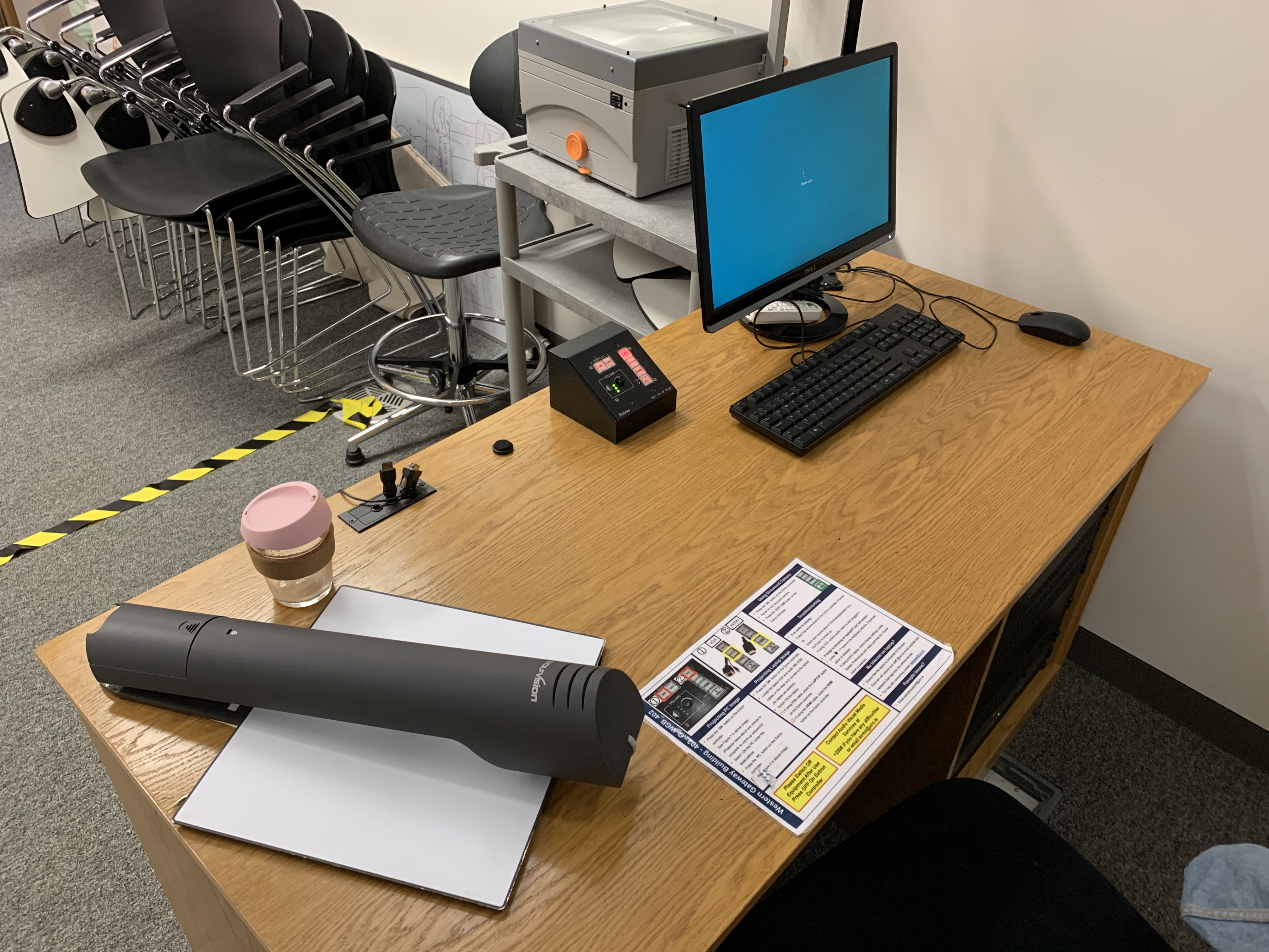 Photo of the desk in WGB 4.02