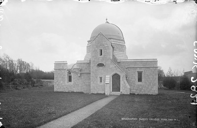 Lawrence Collection L_CAB_02821, Queen's College Observatory, National Library
