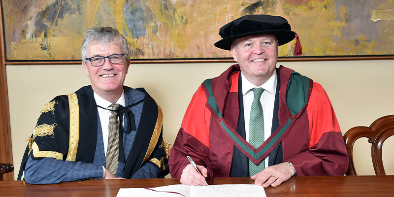 L-R: President of UCC, Professor John O'Halloran and Dr Colin Hunt
