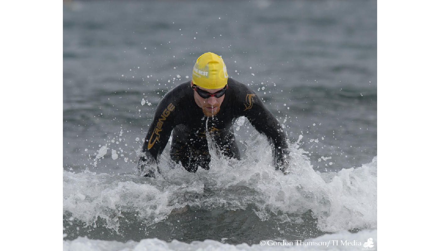 Quercus Sports' Scholar, Chris Mintern, wins National Triathlon Championships