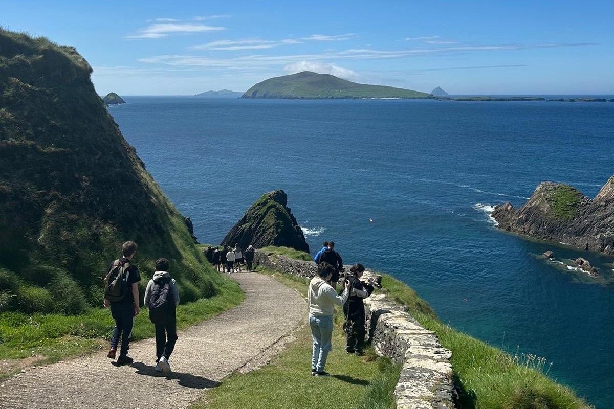 Barr na gCnoc: Scéim Chónaitheach sa Ghaeltacht, Bealtaine 2024