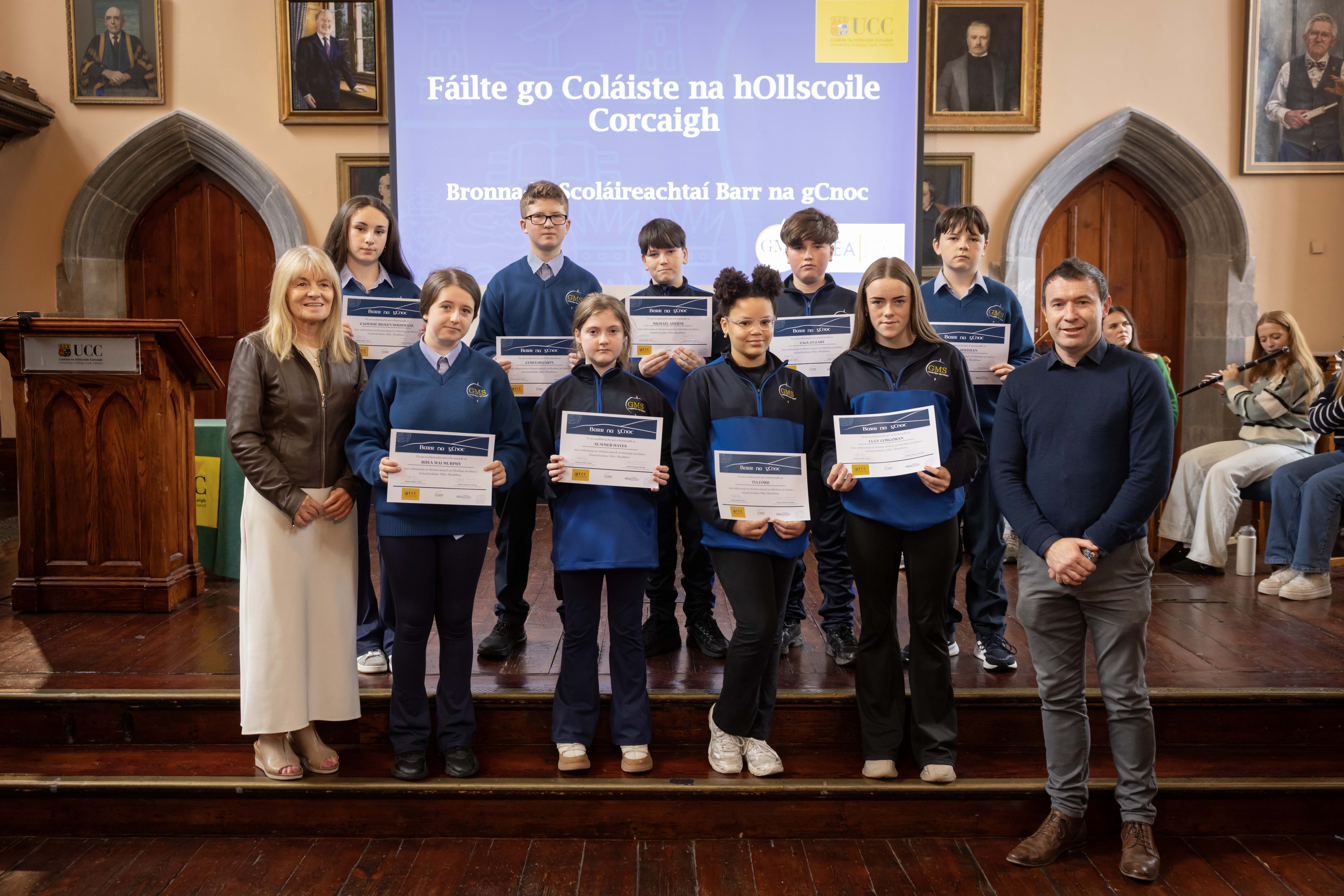 Bronnadh Scol&aacute;ireachta&iacute; Bharr na gCnoc ar dhalta&iacute; Ghaelchol&aacute;iste Mhic Shuibhne